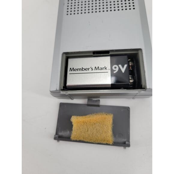 Emerson SwingMate FM AM Transistor Radio Model P3766A Tested Works Incl Battery - Picture 10 of 11